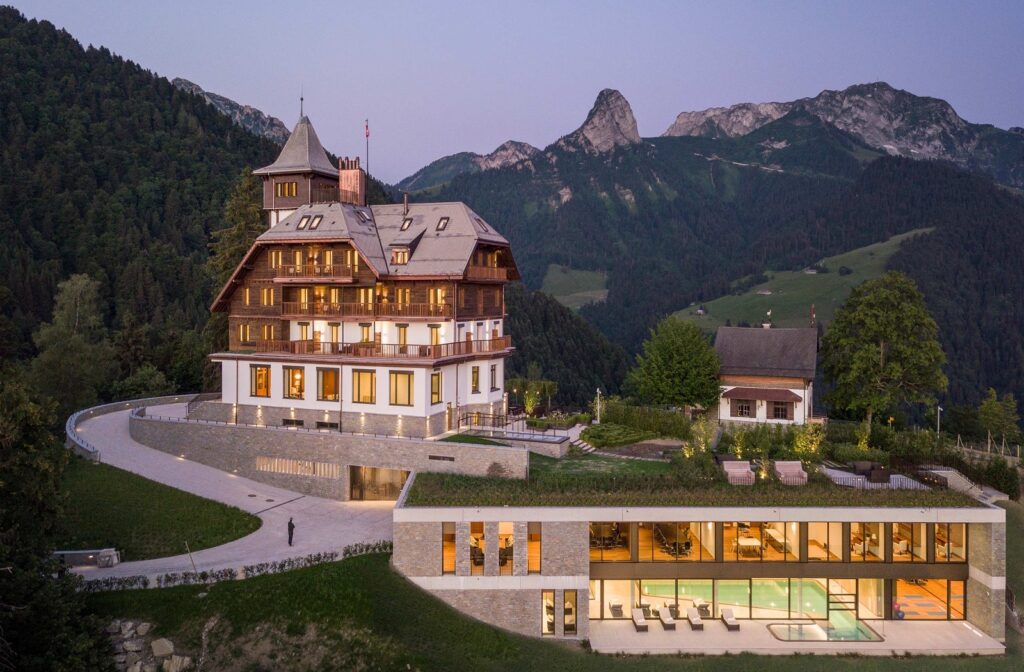 Clinic Les Alpes es uno de los centros de desintoxicacion de lujo más exclusivos del mundo. Rehabilitación de adicciones en Suiza.