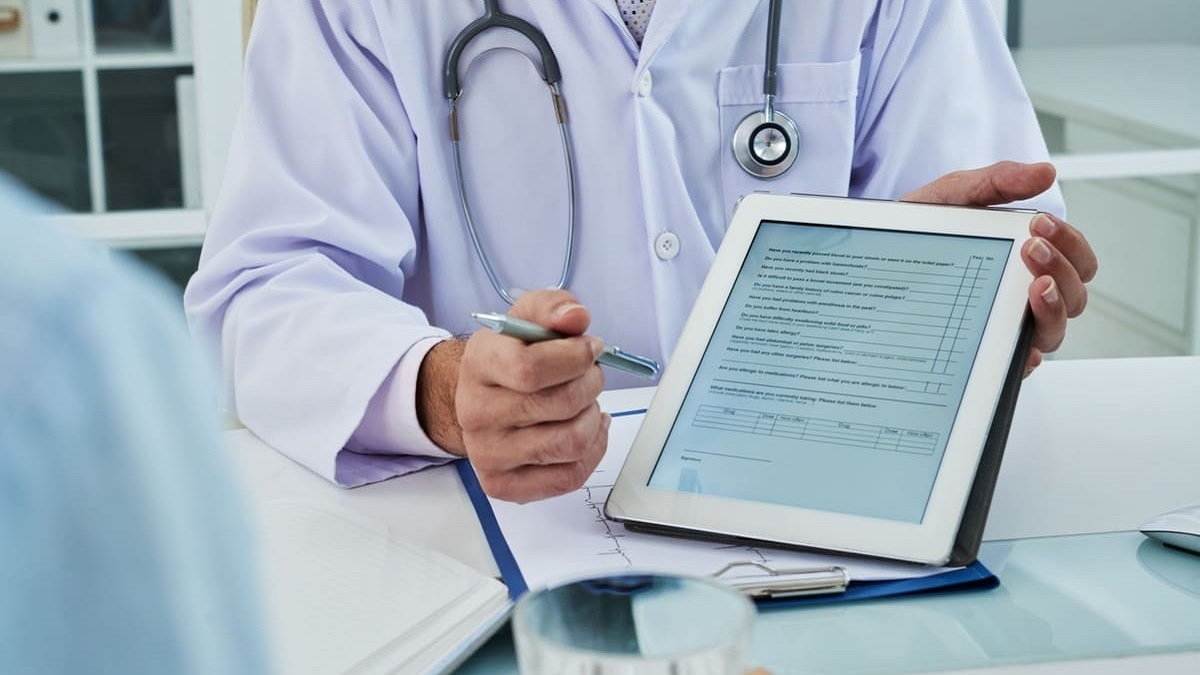 Médico ofrece consejos para dejar las drogas.
