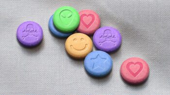 Diferentes drogas de colores