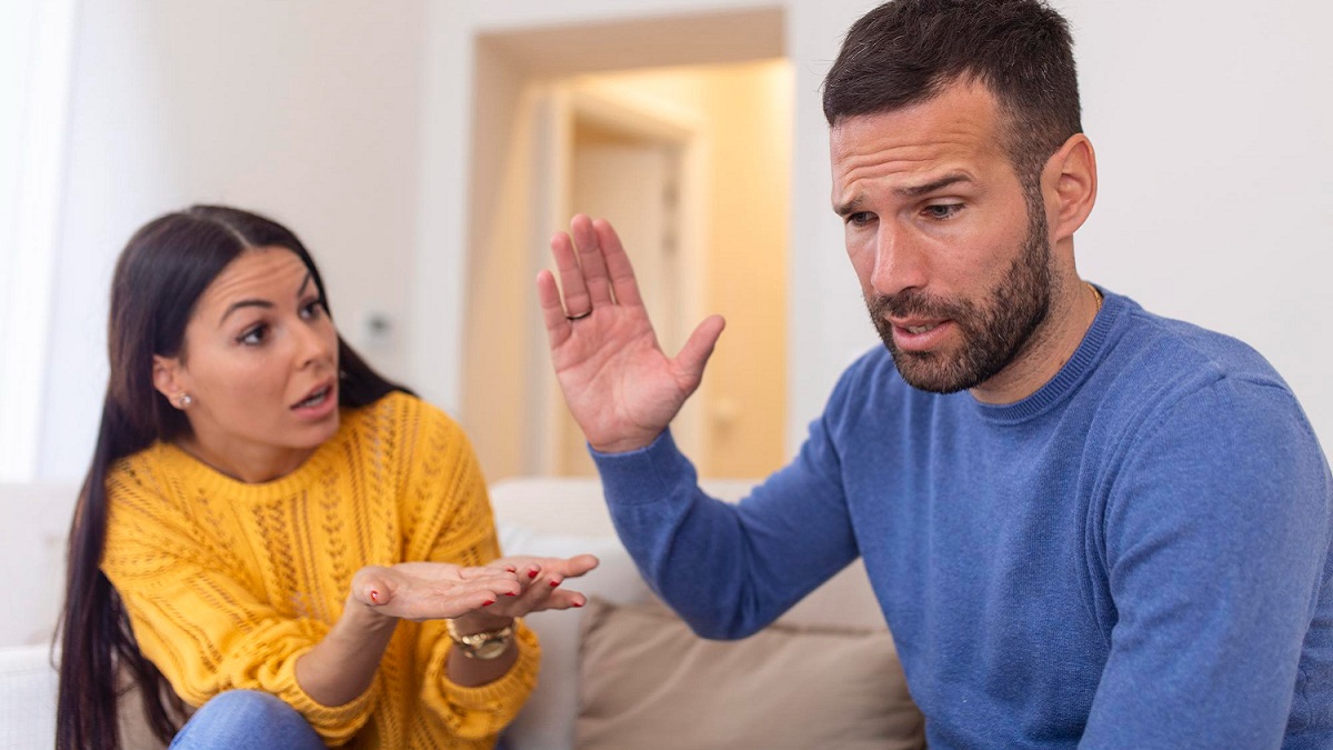 Discusión de pareja porque consume drogas